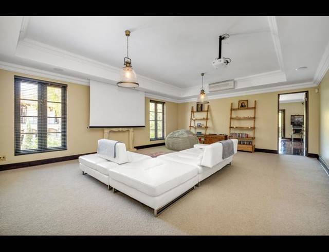 6 BEDROOM HOUSE FOR SALE IN DAINFERN VALLEY ESTATE